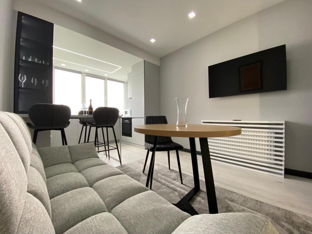 Minimalist Style Apartment With Best Location Chişinău Esterno foto
